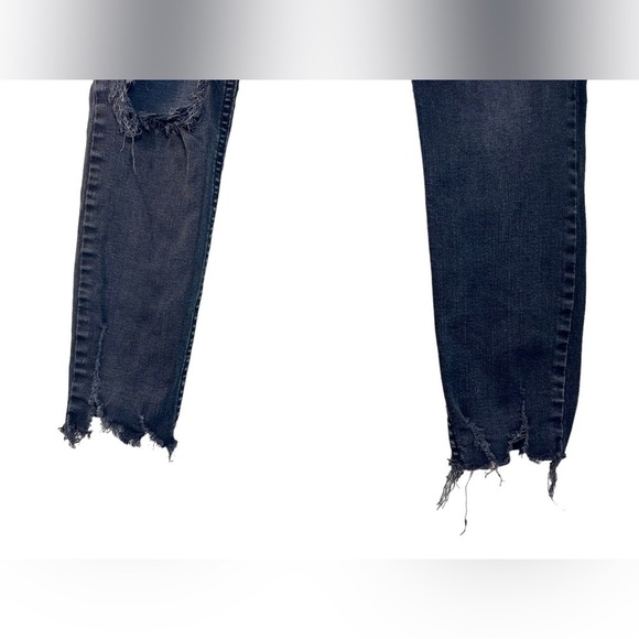 Free People Women's Skinny Stretch Distressed Charcoal Wash Raw Hem Sz. …​​​ - Picture 5 of 13